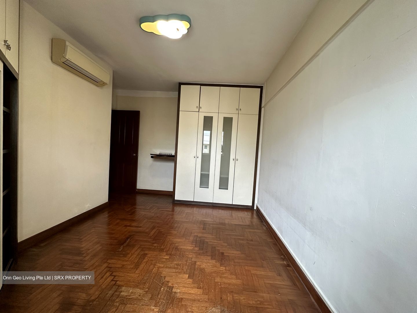 Melville Park (D18), Condominium #503559531